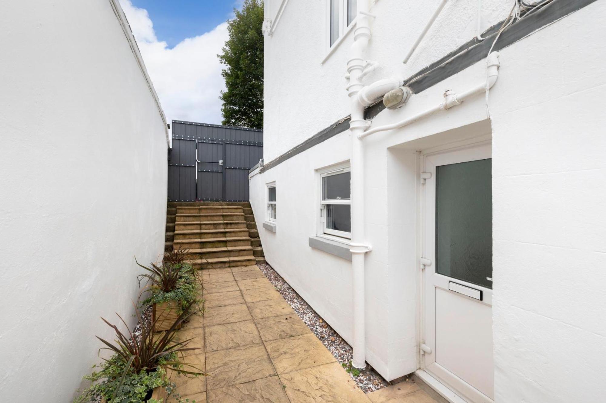 Prestbury Road Apartment Cheltenham Bagian luar foto